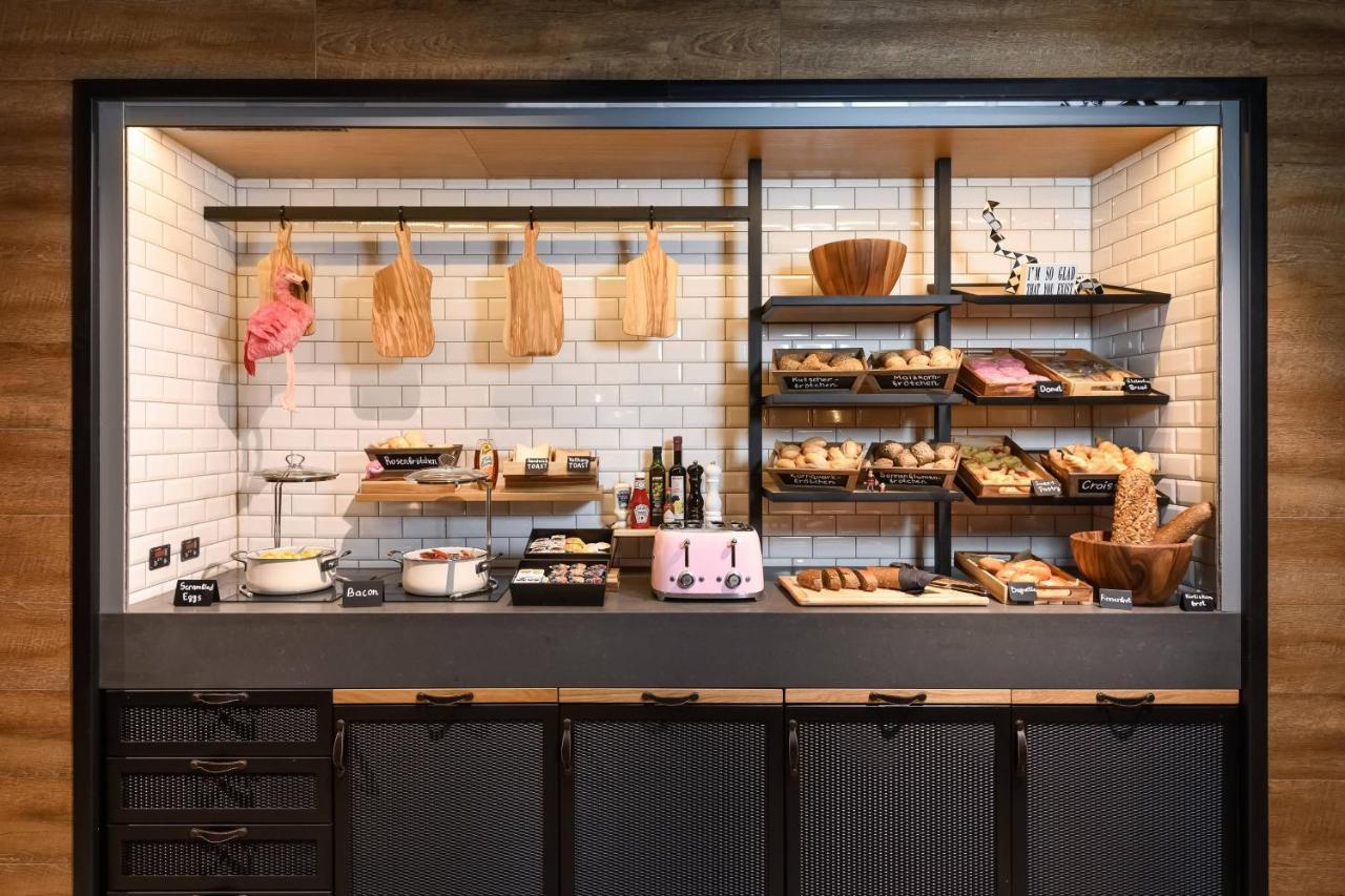 Moxy Stuttgart Feuerbach Hotel ภายนอก รูปภาพ