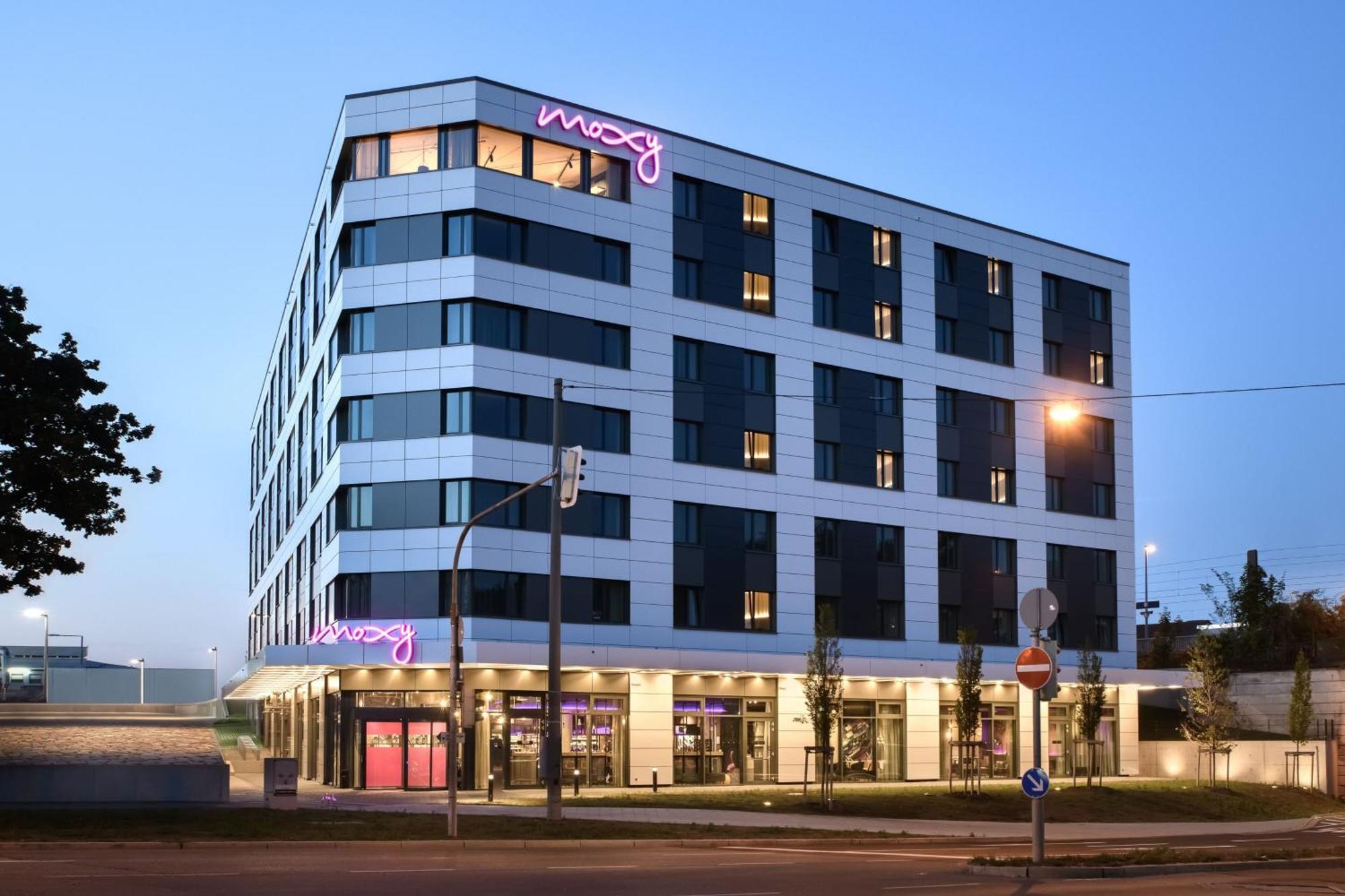 Moxy Stuttgart Feuerbach Hotel ภายนอก รูปภาพ