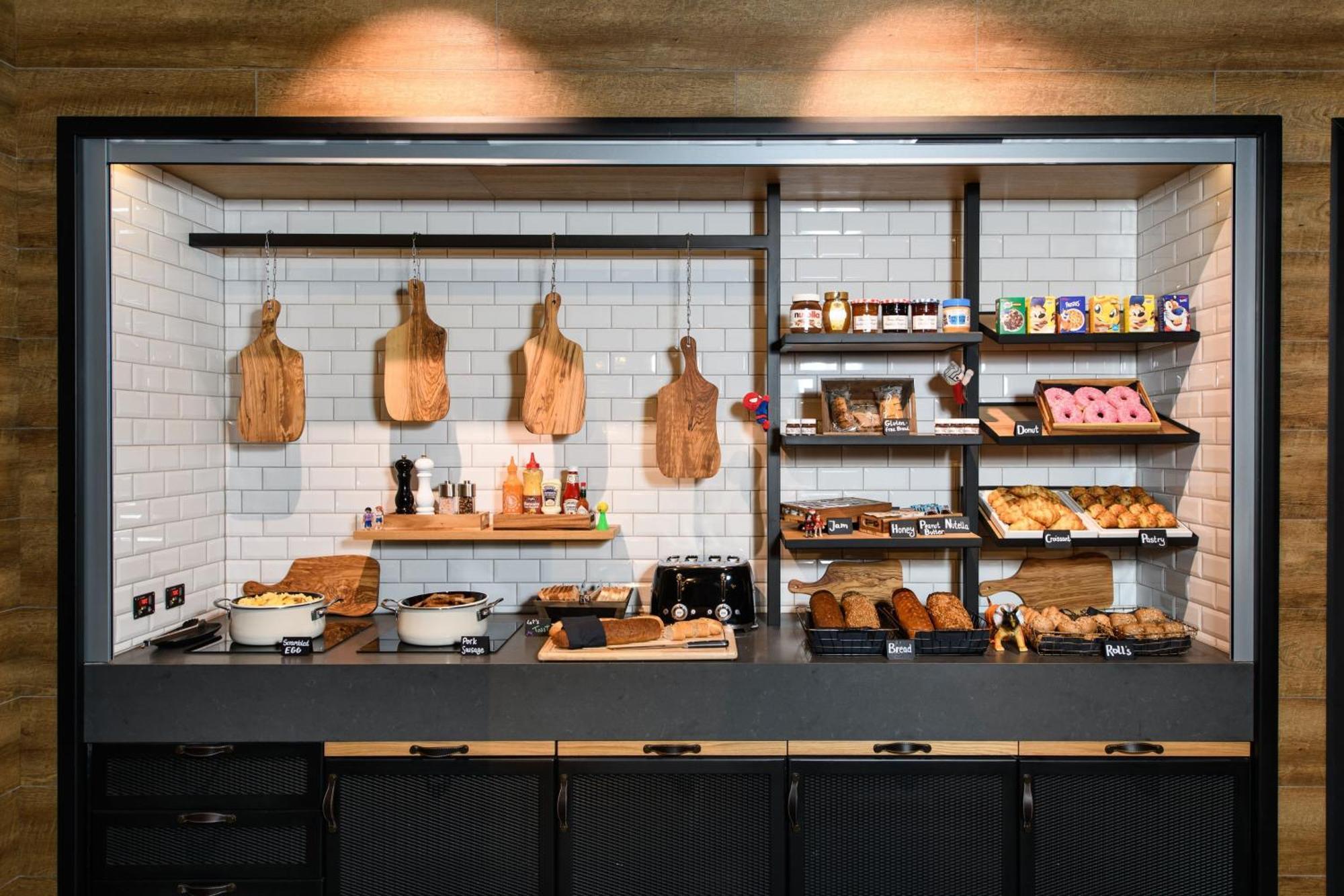 Moxy Stuttgart Feuerbach Hotel ภายนอก รูปภาพ