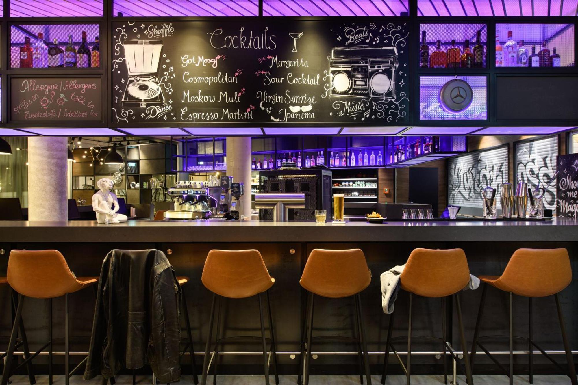 Moxy Stuttgart Feuerbach Hotel ภายนอก รูปภาพ