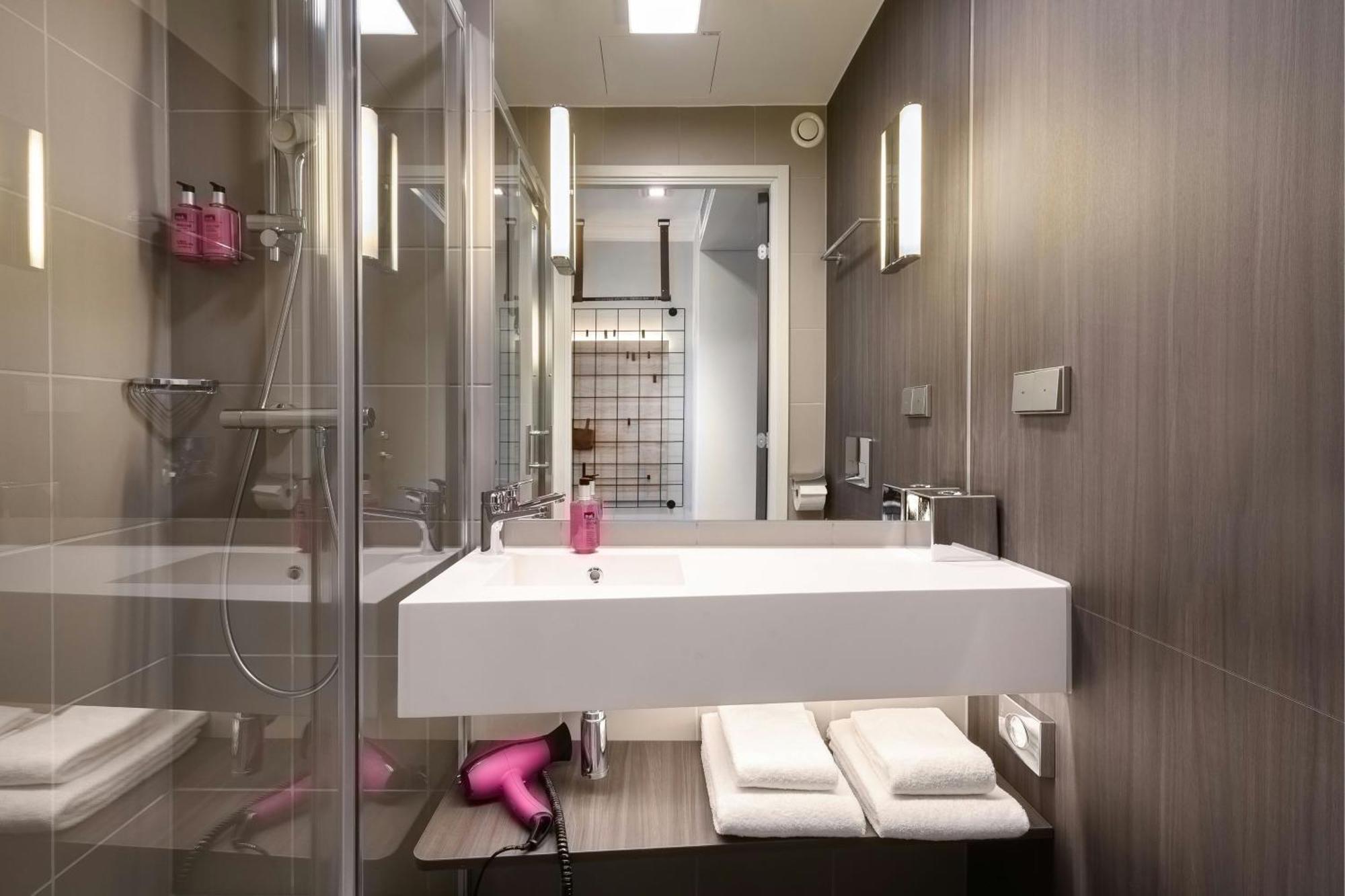 Moxy Stuttgart Feuerbach Hotel ภายนอก รูปภาพ