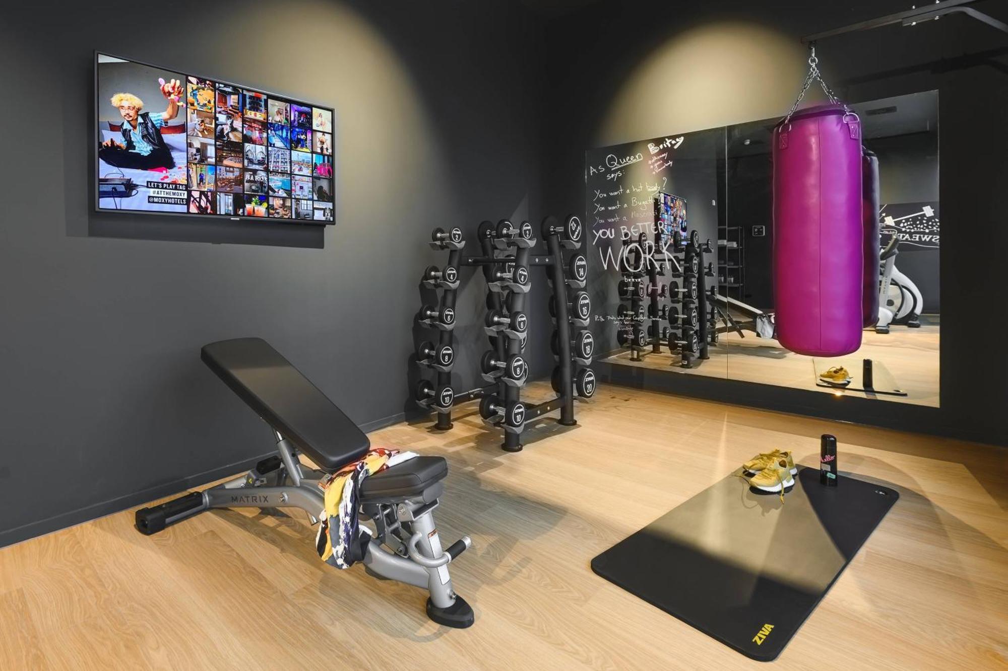 Moxy Stuttgart Feuerbach Hotel ภายนอก รูปภาพ
