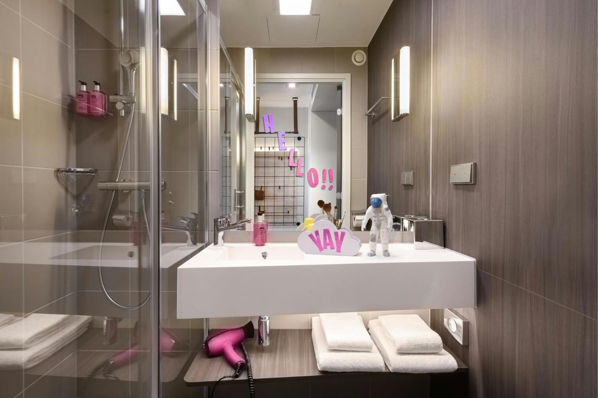 Moxy Stuttgart Feuerbach Hotel ภายนอก รูปภาพ